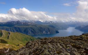 Thumbnail for Utforsk den norske fjellheimen: et paradis for fotturister